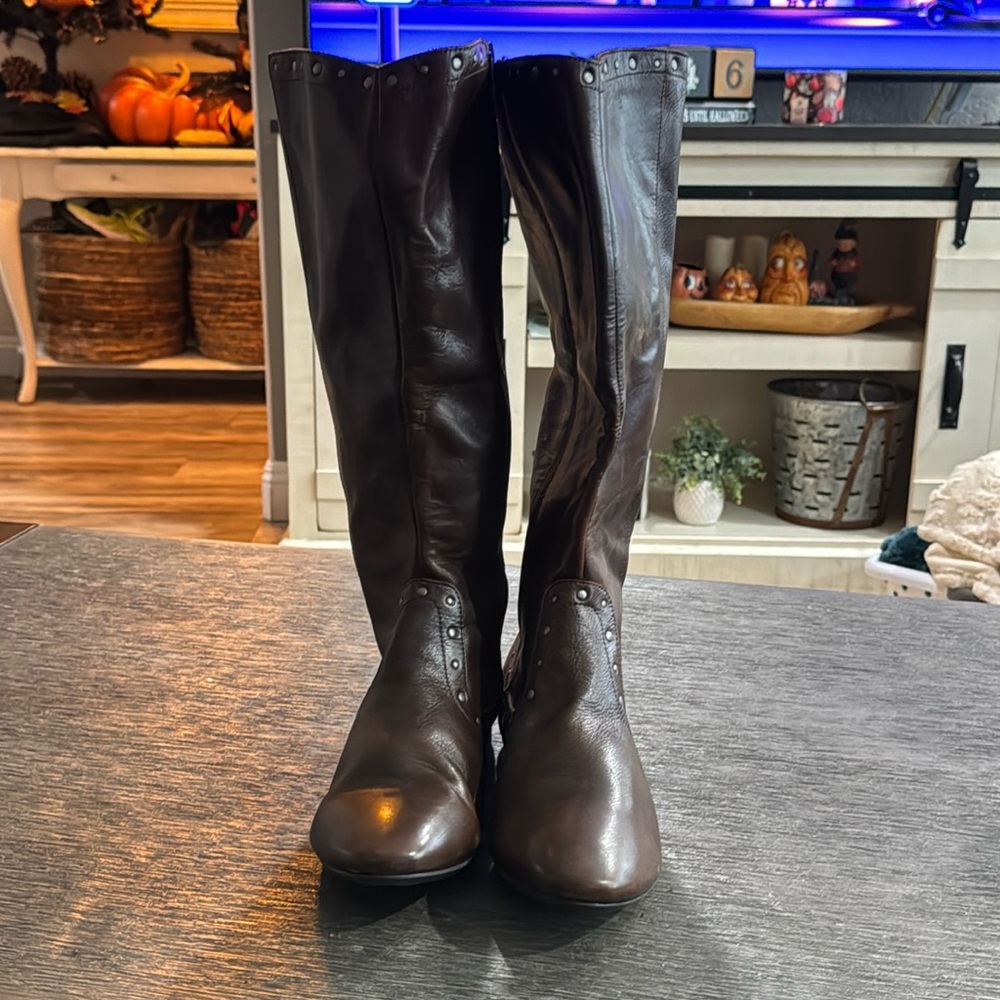 Women’s born riding boots size 11